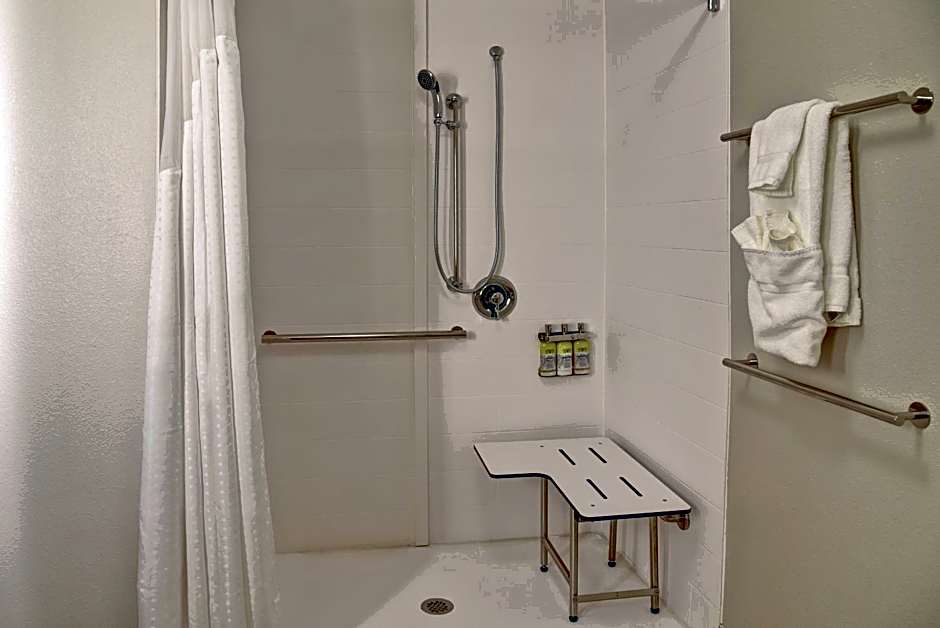 Holiday Inn Express & Suites - Ottawa By IHG