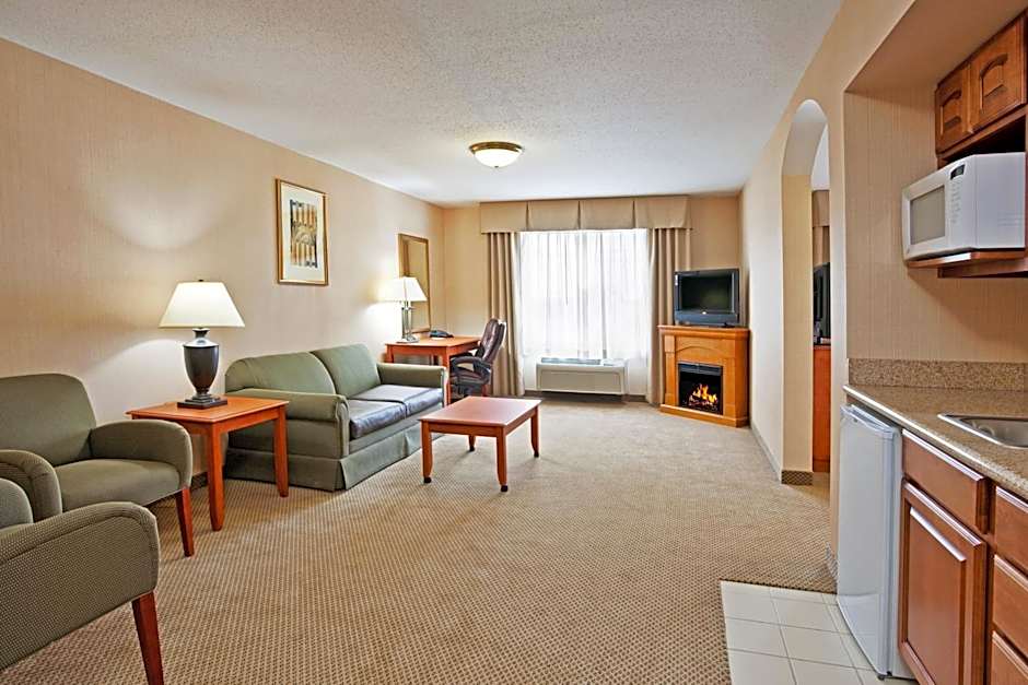Holiday Inn Express Hotel & Suites Howell By IHG