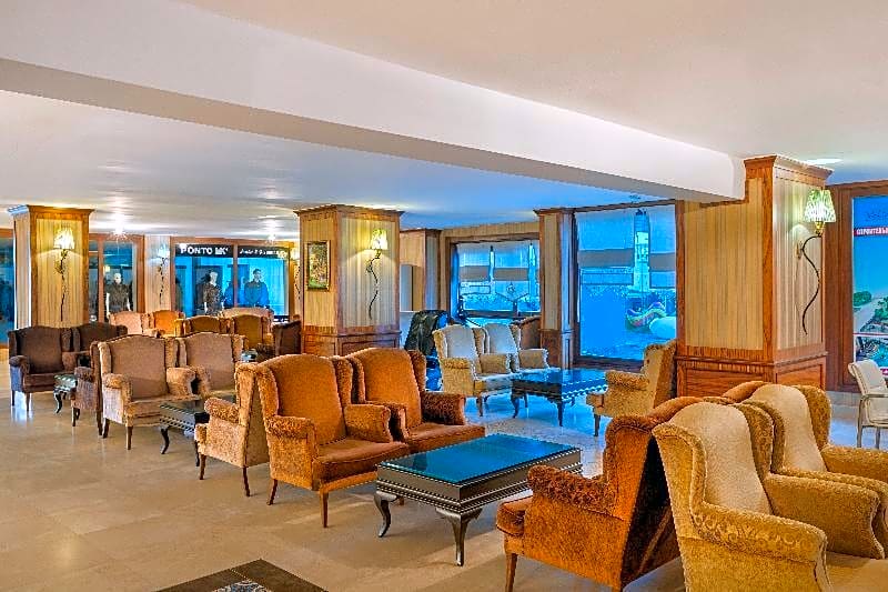 Senza Grand Santana Hotel