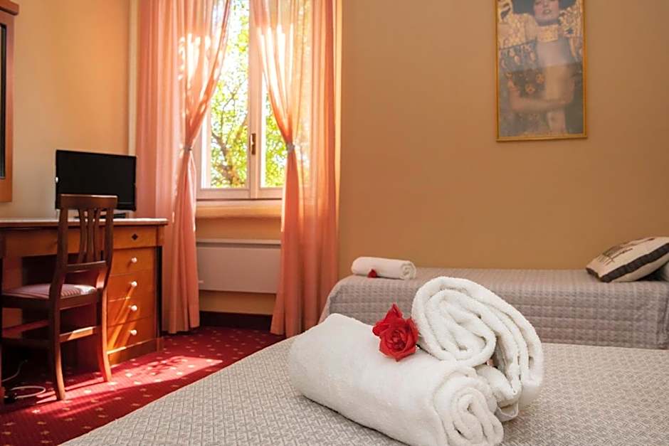 Hotel Milano Pool & Garden