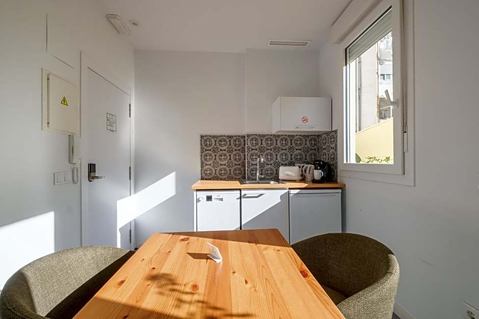 Marvellous Apt with a Large Private Terrace
