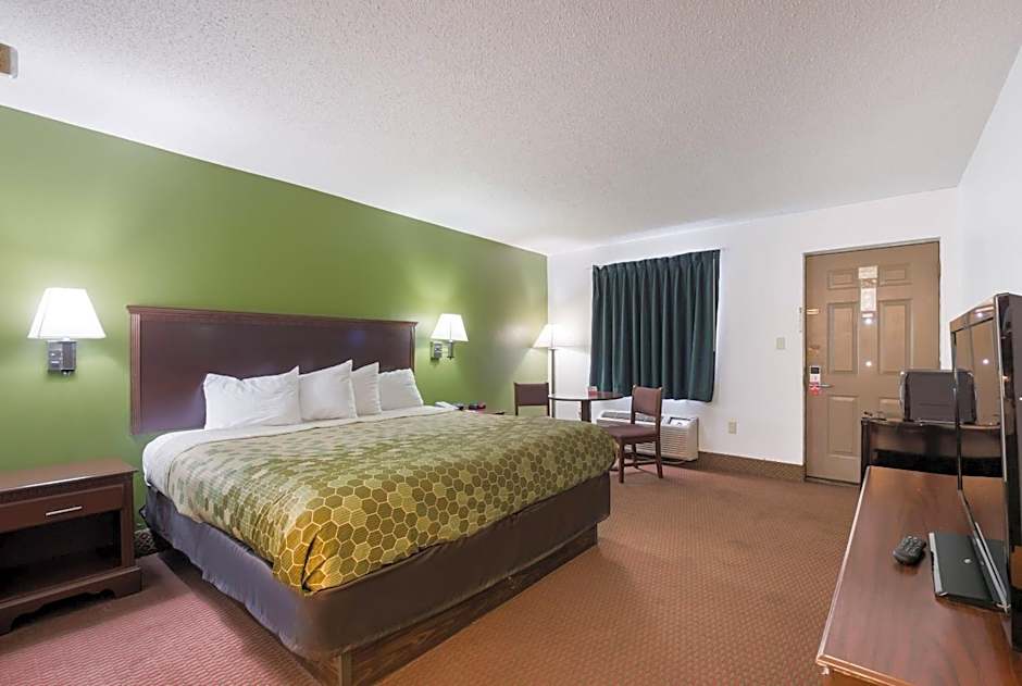 Econo Lodge Inn & Suites Knoxville East