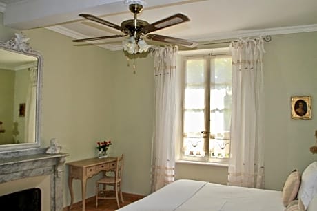 Deluxe Double Room with Garden View