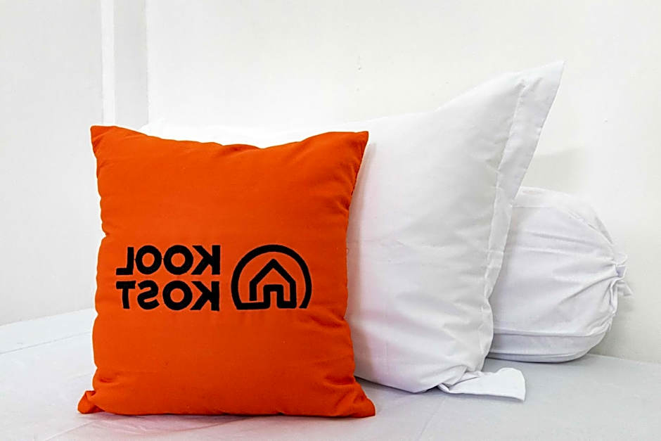 KoolKost at Poppies Lane Street - Minimum stay 30 nights