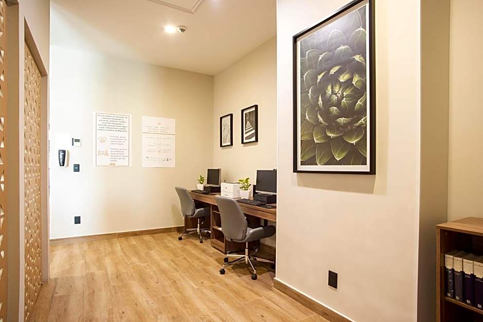 Candlewood Suites Guadalajara Galerias By IHG