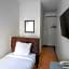 Midtown West Hotel