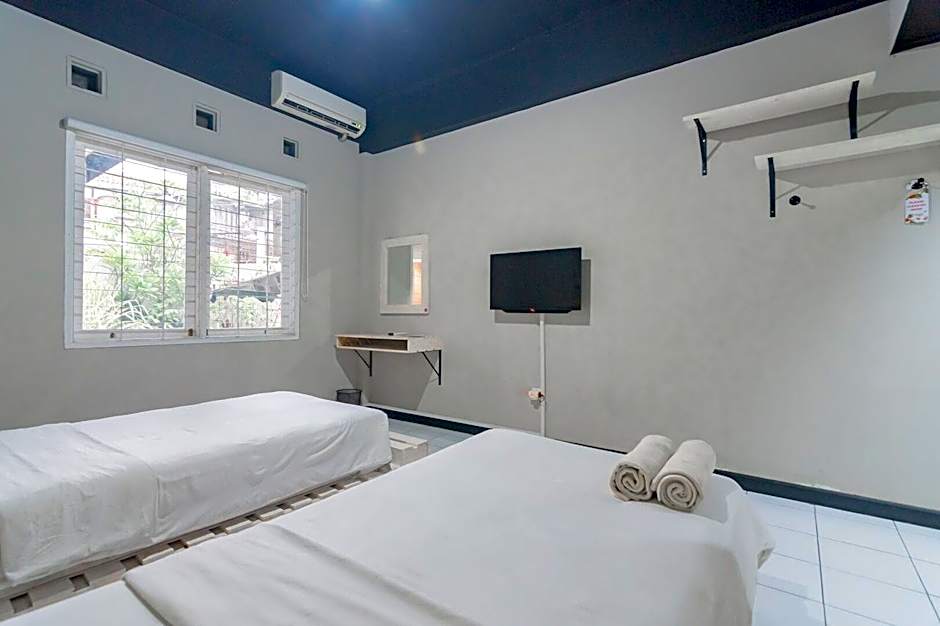 RedDoorz near Exit Toll Pasteur 5