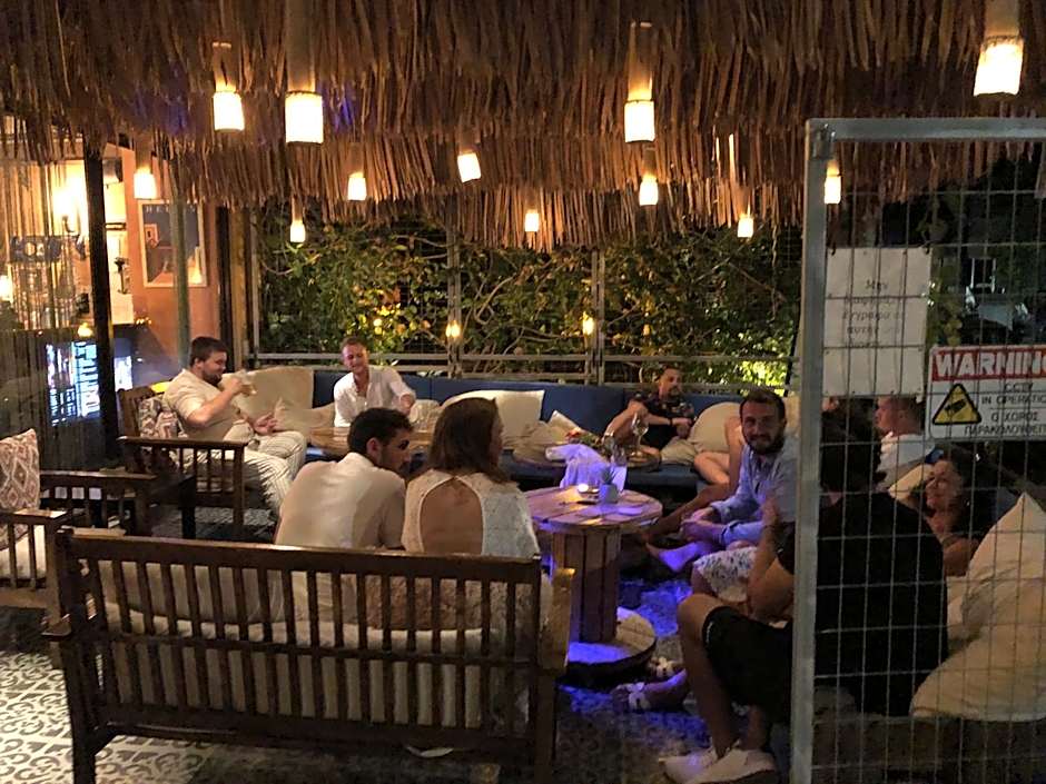 Rhodes Backpackers Boutique Hostel and Apartments