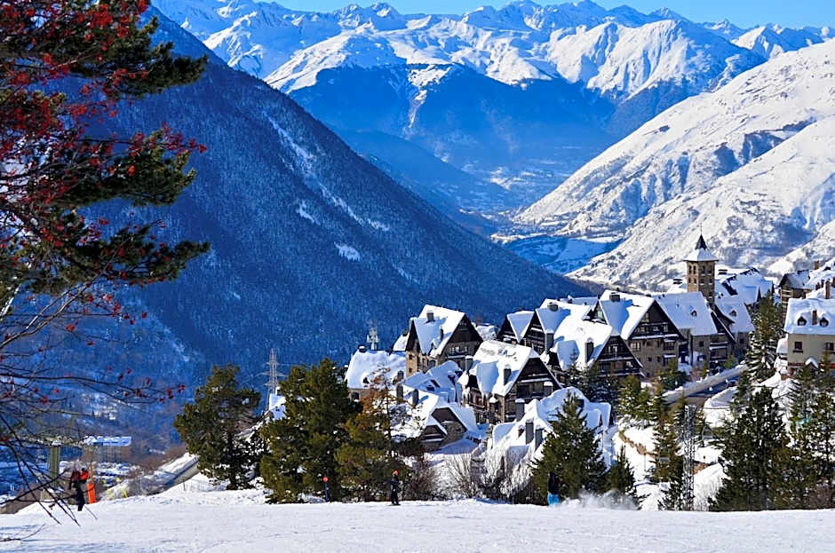 Apartamentos SNO Mont Romies Unhola