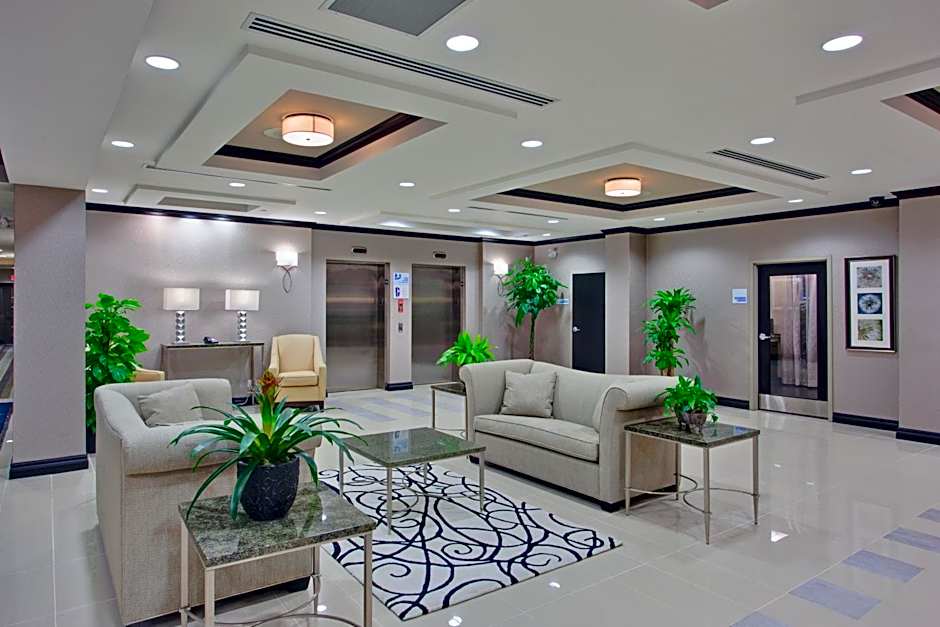 Holiday Inn Express & Suites Ottawa West - Nepean by IHG