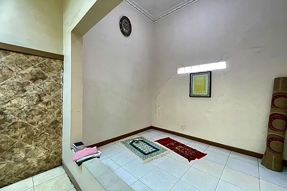 RedDoorz @ Pataruman Garut