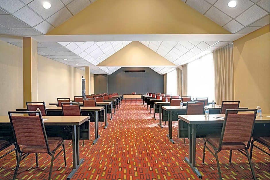 Courtyard by Marriott Chicago Elmhurst/Oakbrook Area