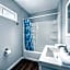 Royal Gateway Motel by OYO