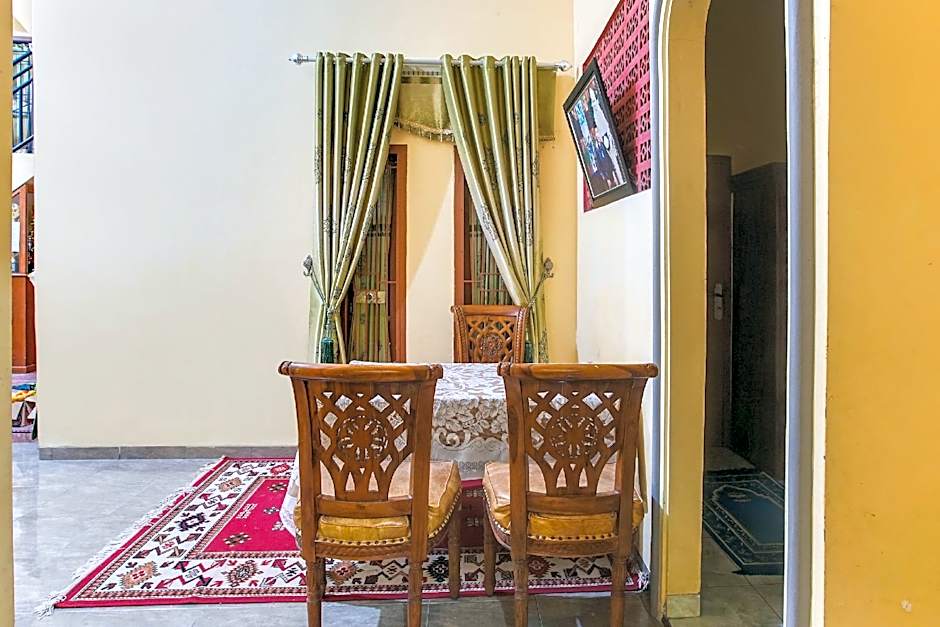 OYO Life 3005 Kost Rumaisha Syariah