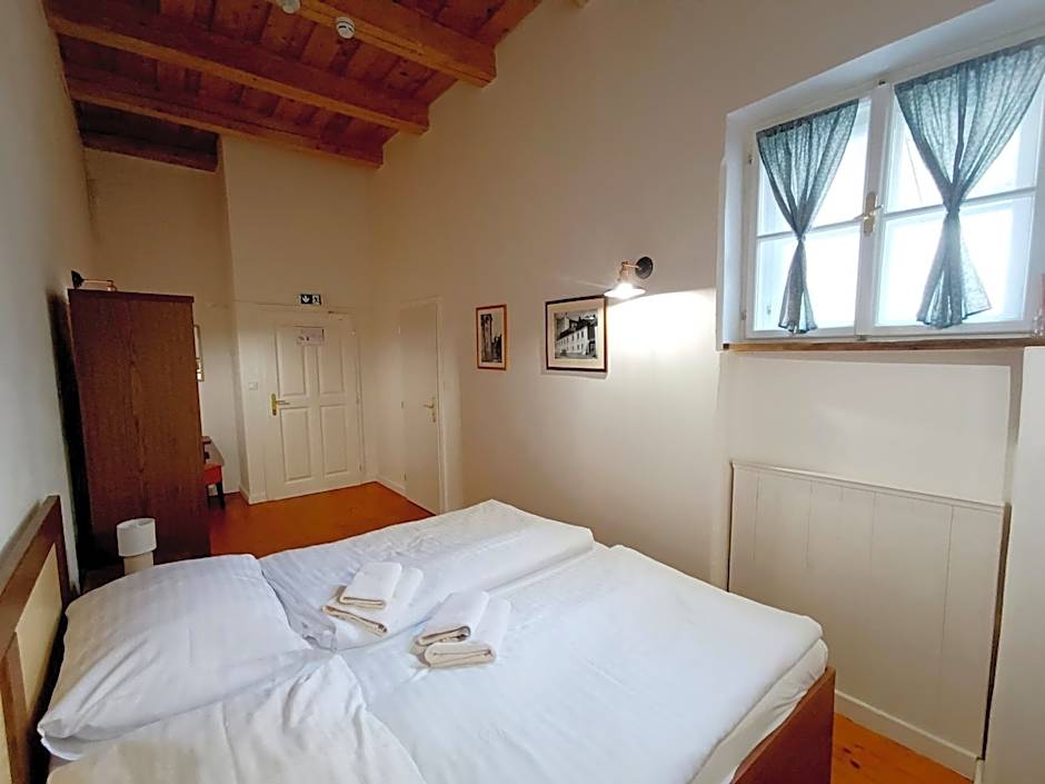 HoStel Cosmopolitan*