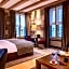 Les Armures Hotel