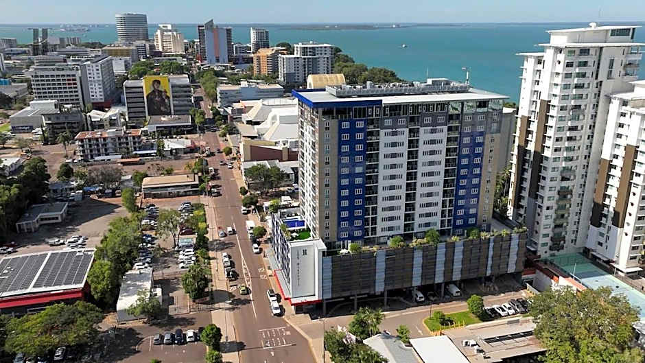 H on Mitchell Apartment Hotel