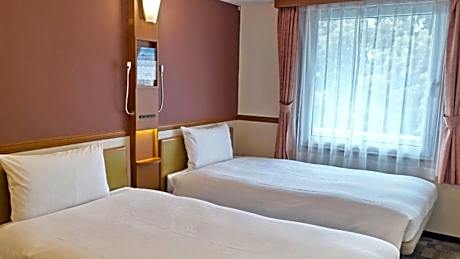 Twin Room - Non-Smoking