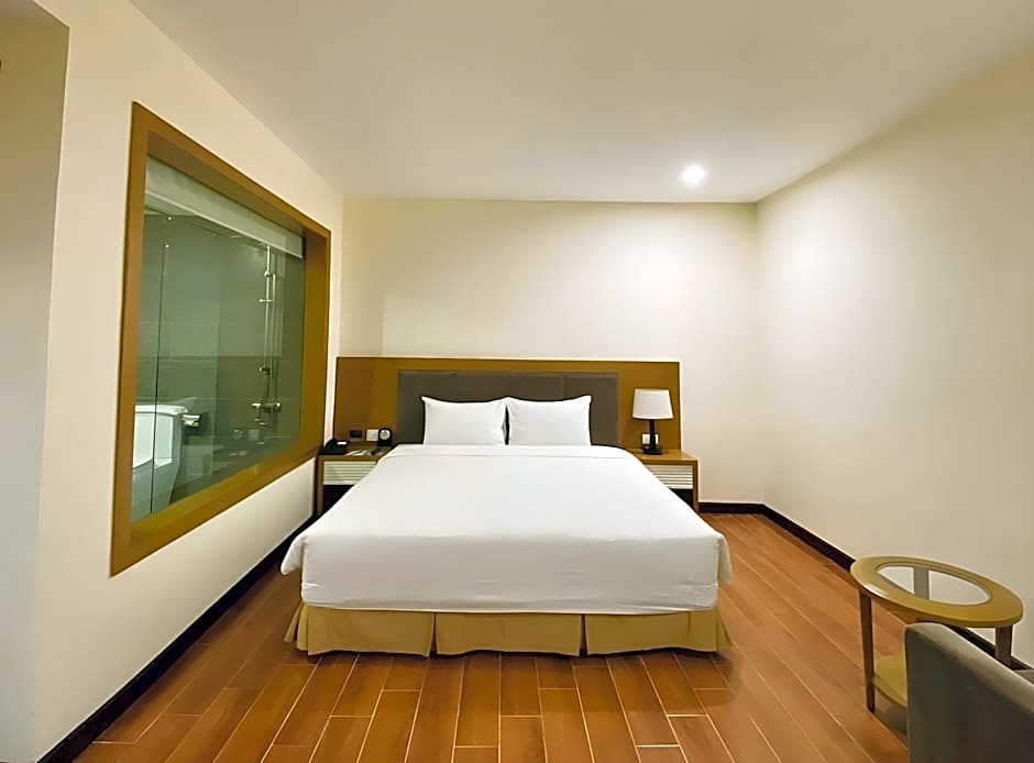 Muong Thanh Con Cuong Hotel