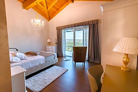 Deluxe  Family Suite with Sea View - Senator