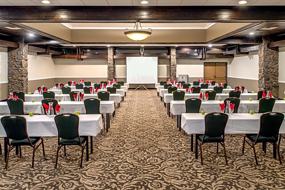 Red Lion Hotel Columbia Center