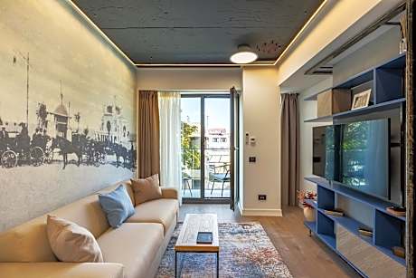 Brick Court - Apartment with Terrace