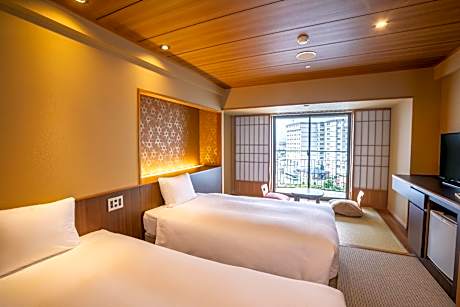 Japanese Western Style Room with Balcony - Non-Smoking