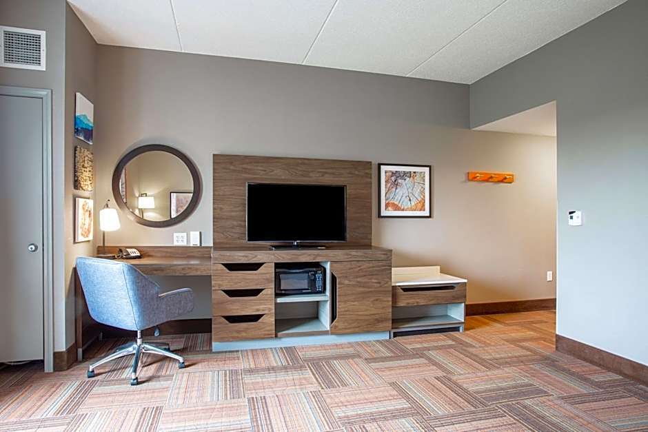 Hampton Inn By Hilton Watertown