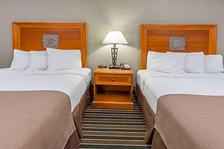 Upgraded 2 Queens/Smk