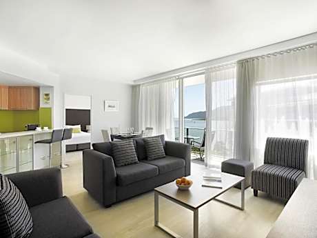 2-Bedroom Ocean View Dual Key Apartment