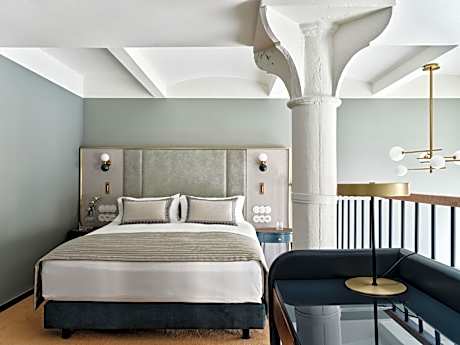 Junior Suit with Mezzanine