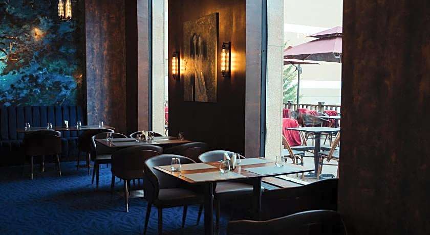 Chinggis Khaan Hotel