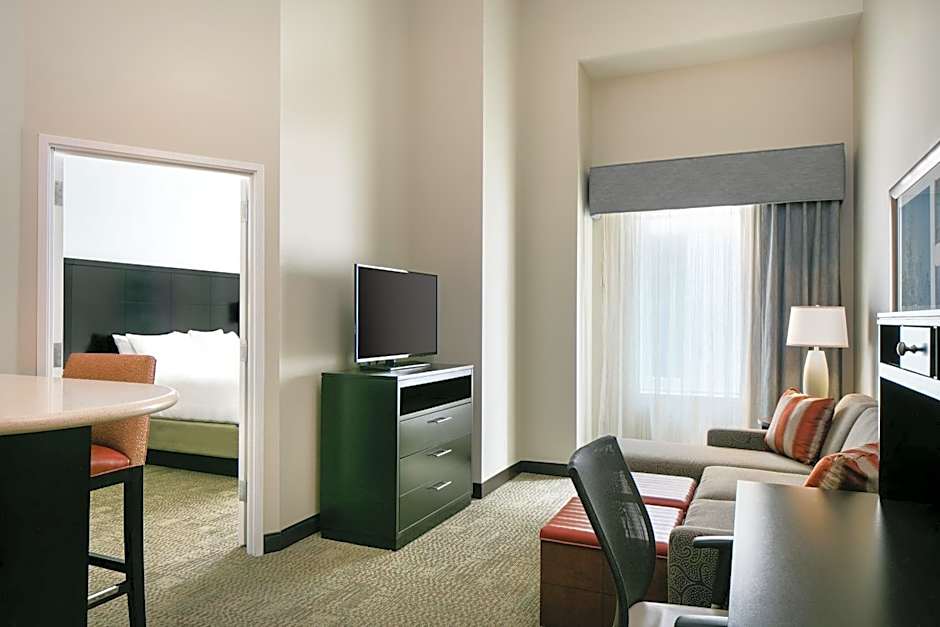 Photo 1 of 3 of 2 Bedroom 1 King Bed and 2 Queen Beds Suite, Mobility Accessible, Bathtub
