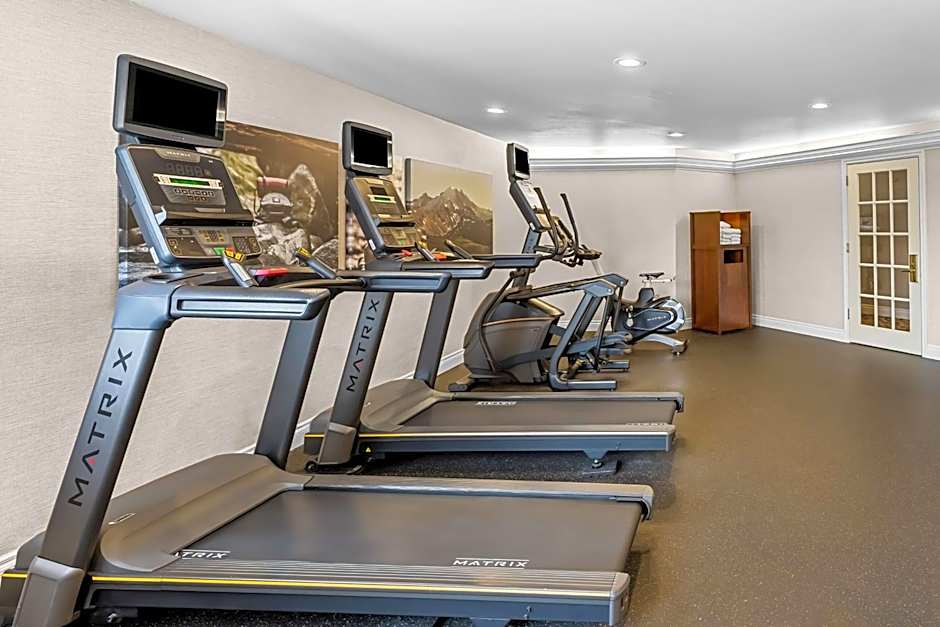 Best Western Plus Plaza Hotel & Conference Center
