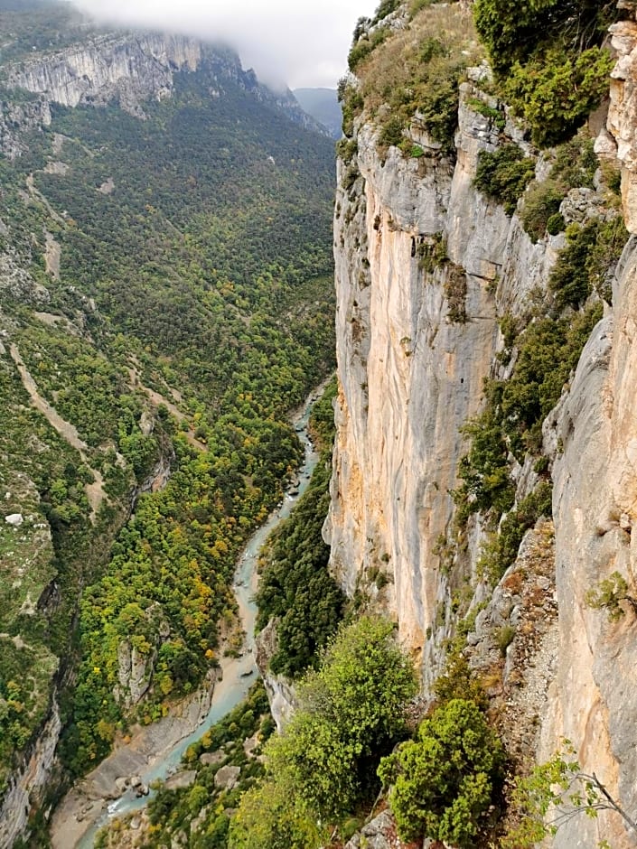 La Peyregoune, logement en pleine nature et table d'hôtes