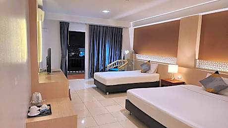 Family Room with Private Bathroom