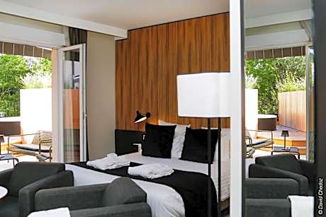 Privilege Room - Street View