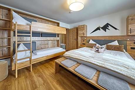 Two-Bedroom Deluxe Apartment
