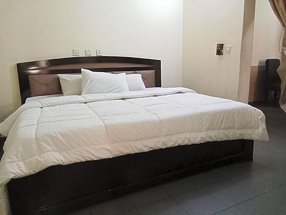 Dreamland Suites