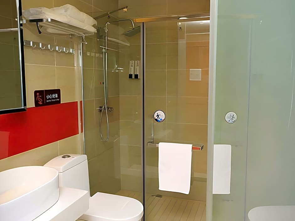 GreenTree Alliance Hotel Chongqing Jiefangbei Walking Street – Chungking (Chongqing)
