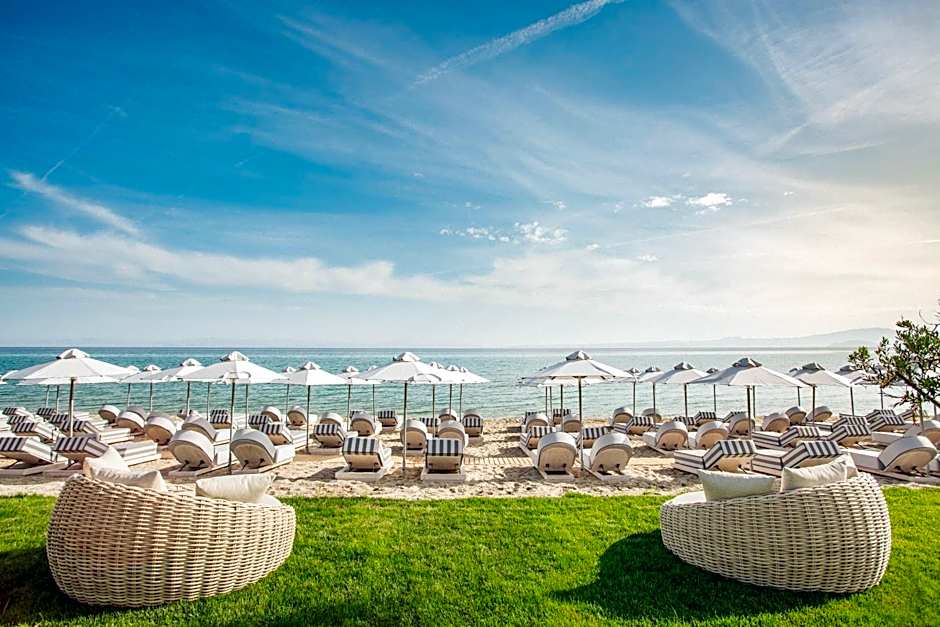 Blue Carpet Luxury Suites