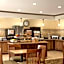 Country Inn & Suites by Radisson, Minot, ND