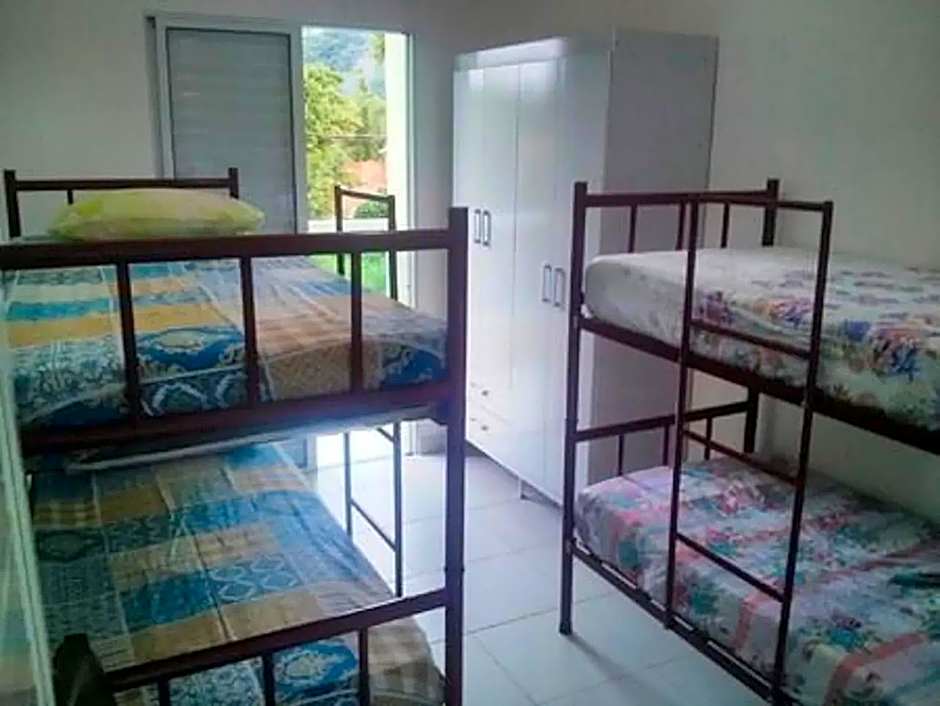 Apartamento de 2 quartos em maresias com piscina