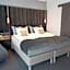 B14 Apartments & Rooms