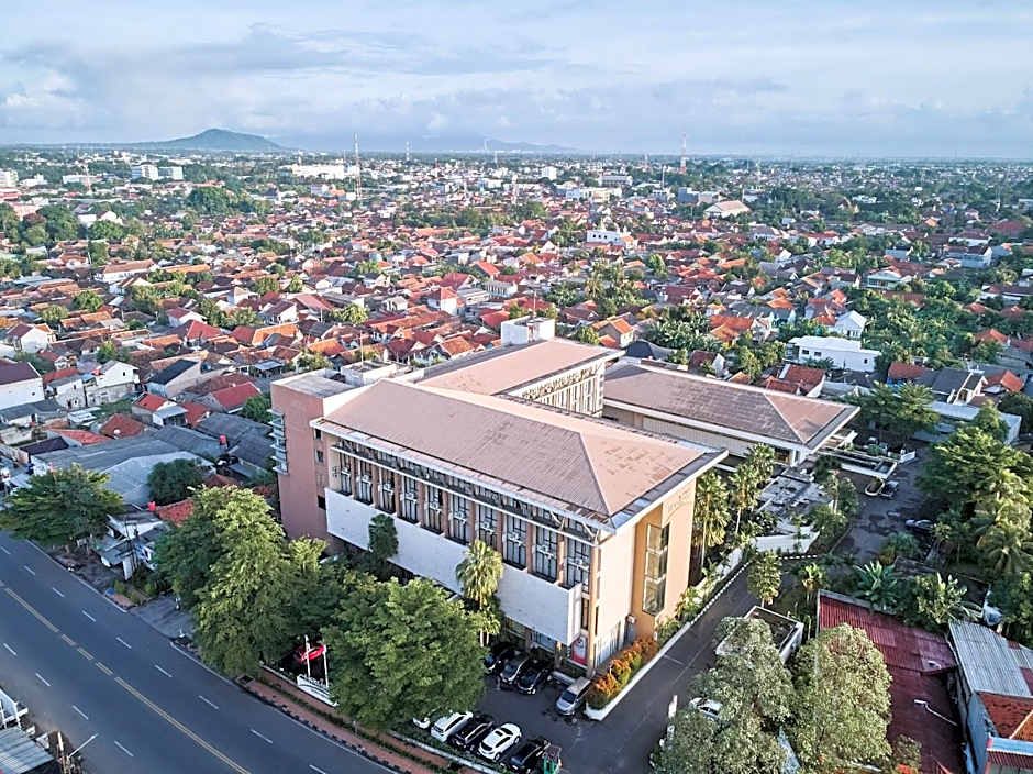 Horison Ultima Ratu Serang