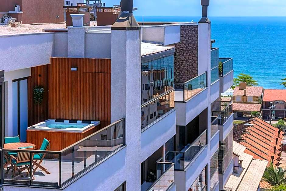 Recanto dos Girassóis 203 - Excelente apartamento 2 quartos em prédio com piscina - à 200m do mar - (Consultar serviços de roupa de cama e banho)