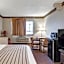 Econo Lodge Inn & Suites El Paso