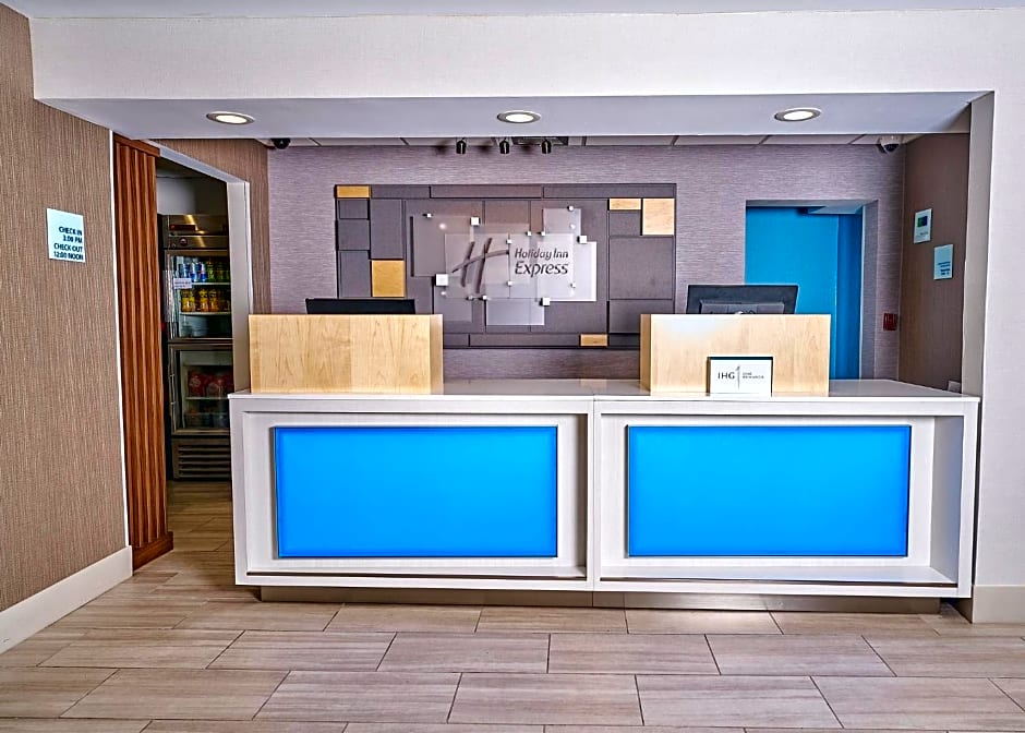 Holiday Inn Express Charleston-Civic Center By IHG