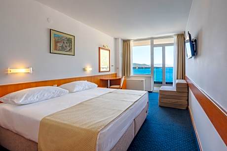 Standard Double or Twin Room with Sea View