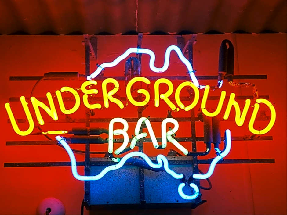 White Cliffs Underground Motel